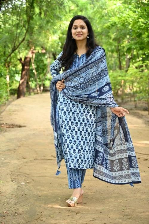   Bagaru print straight Kurta, pant and dupatta set with gota patti embroidery in yolk.