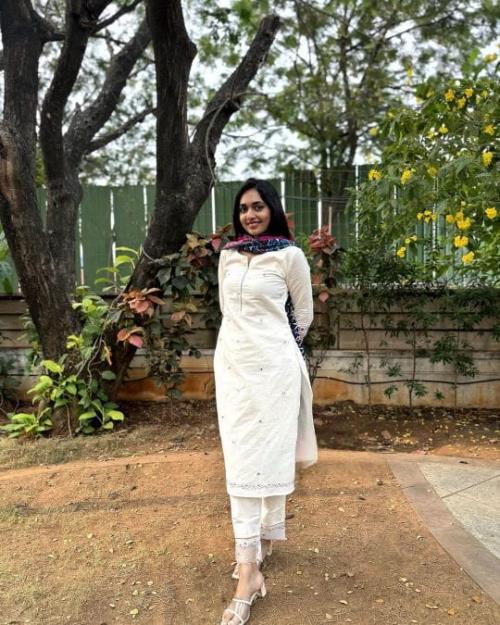 Dazzling Handloom Cotton Three-Piece Suit