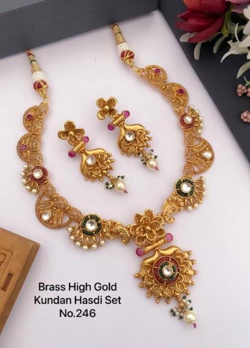 Brass High Gold Kundan Hasdi Set .
