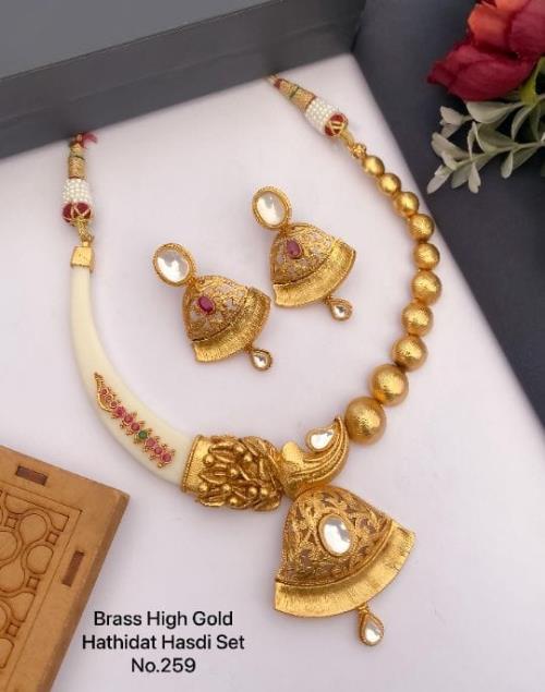 Brass High Gold Hathidat Hasadi Set.