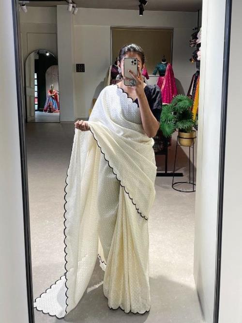 HIGH QUALITY GADHWAL CHEX SAREE.
