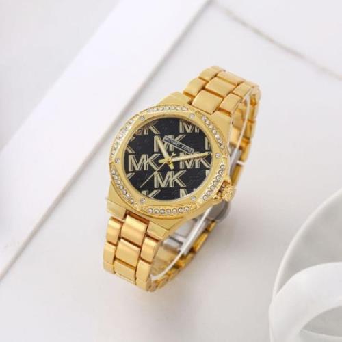 Michael Kors Womens Collection .