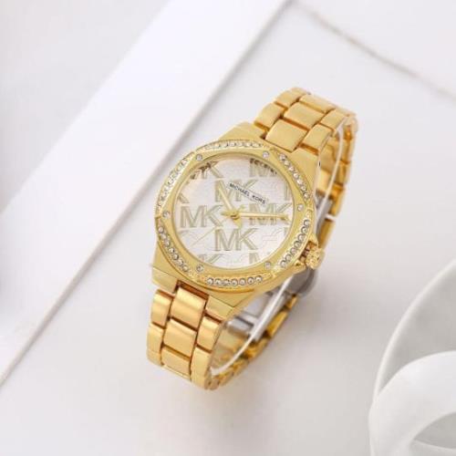 Michael Kors Womens Collection .