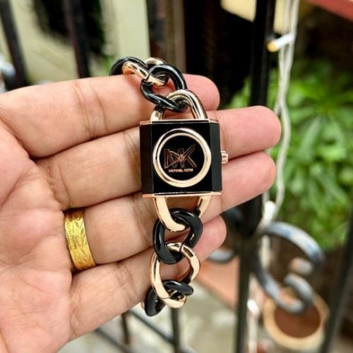 Michael Kors Womens 7A Premium Collection Watch .