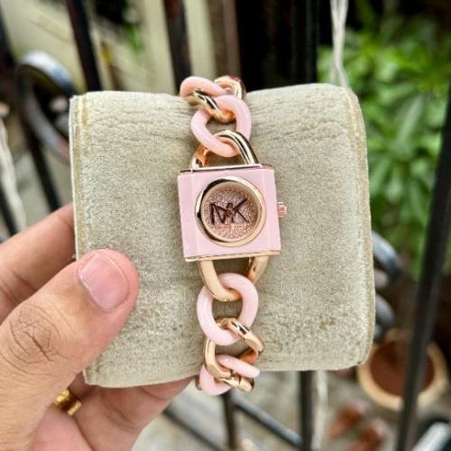 Michael Kors Womens 7A Premium Collection Watch.