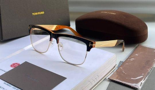 TOM FORD TRANSPARENT LENS.