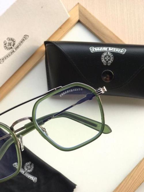 CHROME HEARTS TRANSPARENT LENS .