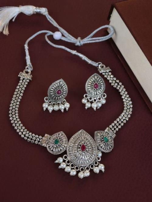  Silver Pendai Butti Set.