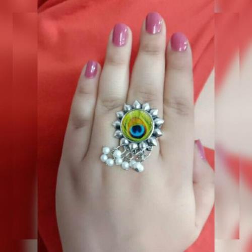 Silver Designer Ring.