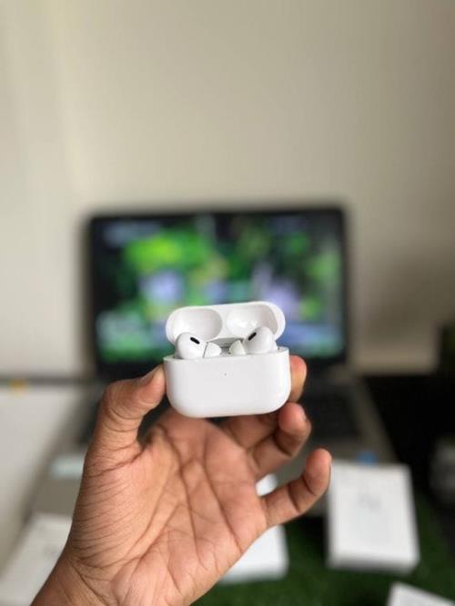 AIRPODS PRO 2ND GENRATION & 20W Type C Adaptor Combo Set .