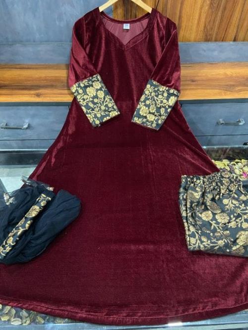 VELVET SUIT SET.