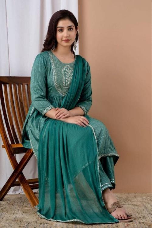 Naira cut kurta dupatta set.