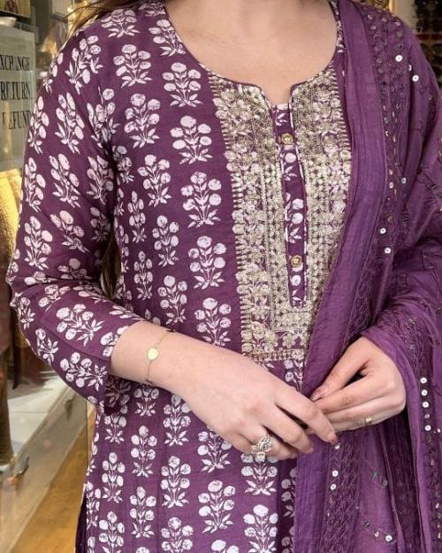 Three pcs collection suit.