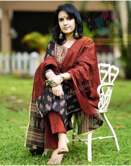 Heavy embroidery Work kurti with pant and dupatta cotton 60 60 fabric.