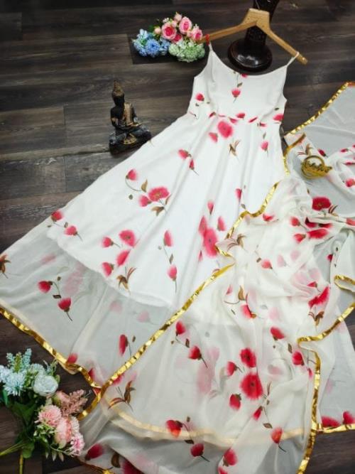 Slimmer look with our classic maxi dress style this time