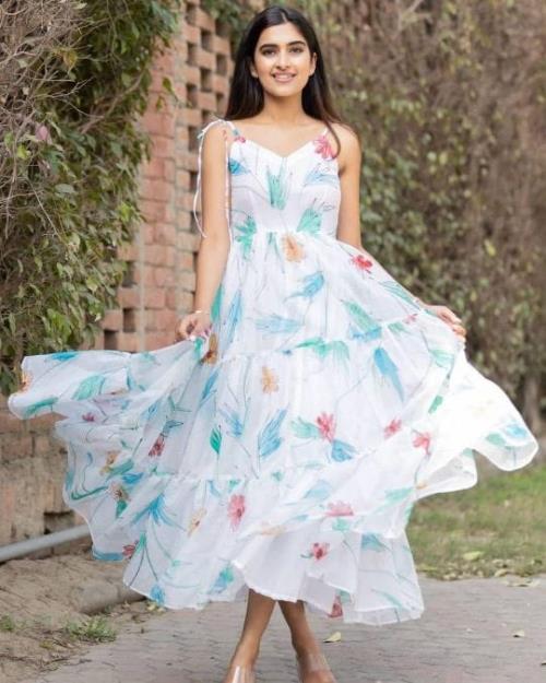 Floral Maxi Is Such A Show Stealer Form