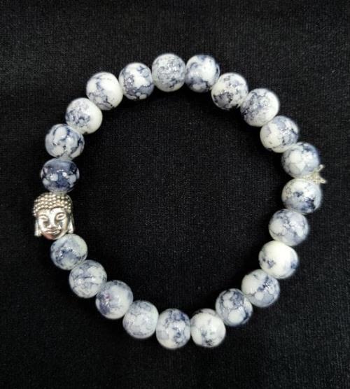 marble stone bracelet with a Buddha charm is an exquisite and meaningful piece of jewelry