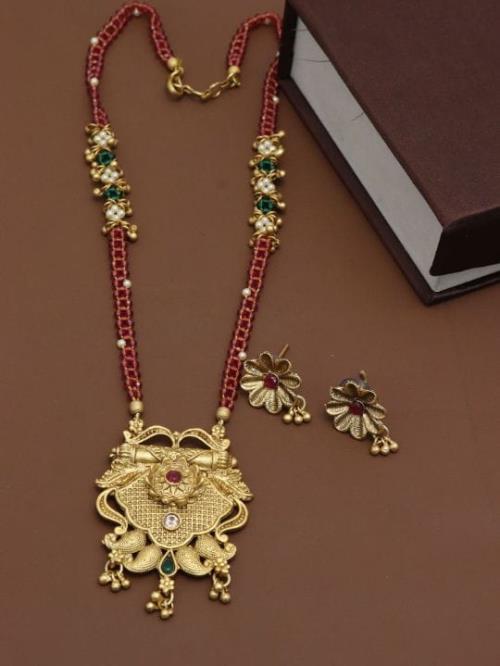 Premium Designer Neckless Set.