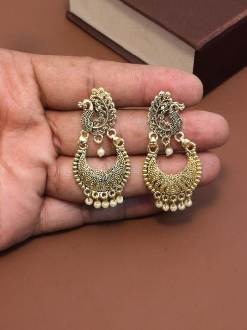Earrings Set.