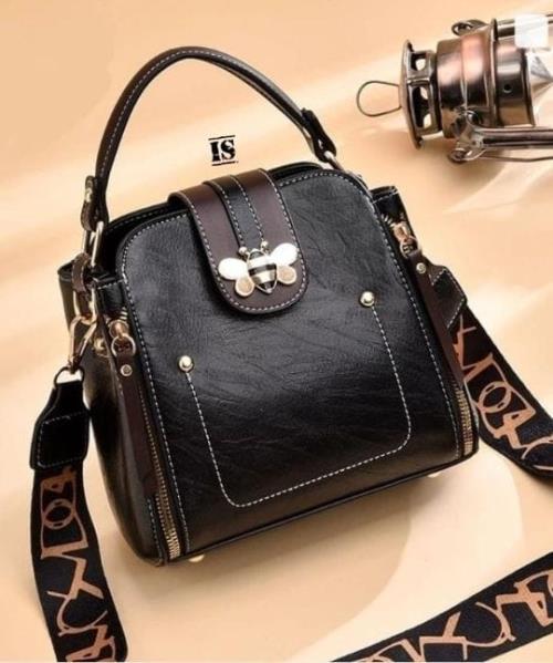  IMPORTED HIGH AND QUALITY HANDBAG FOR DAILY USE WITH BROADBELT WITH INSIDE ZIPPER AND COMPARTMENT.