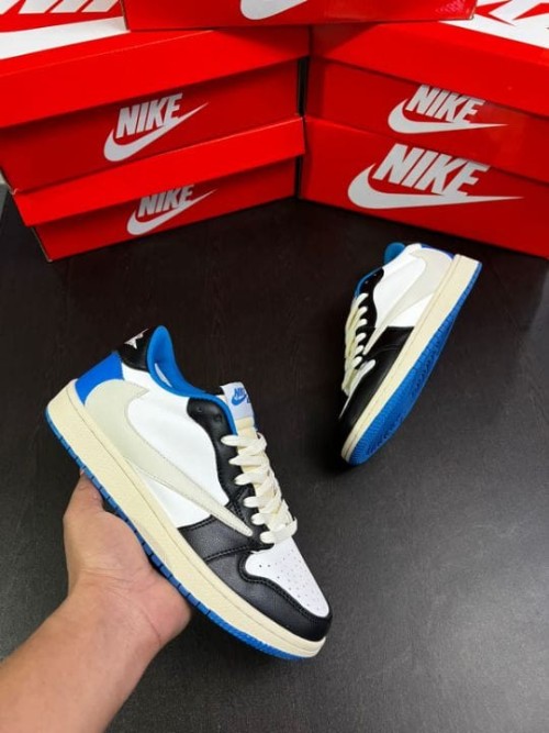 Nike Air Jordan Retro 1 Low.