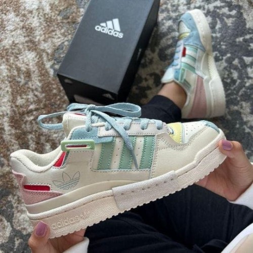 ADIDAS FORUM LOW ANKLE.