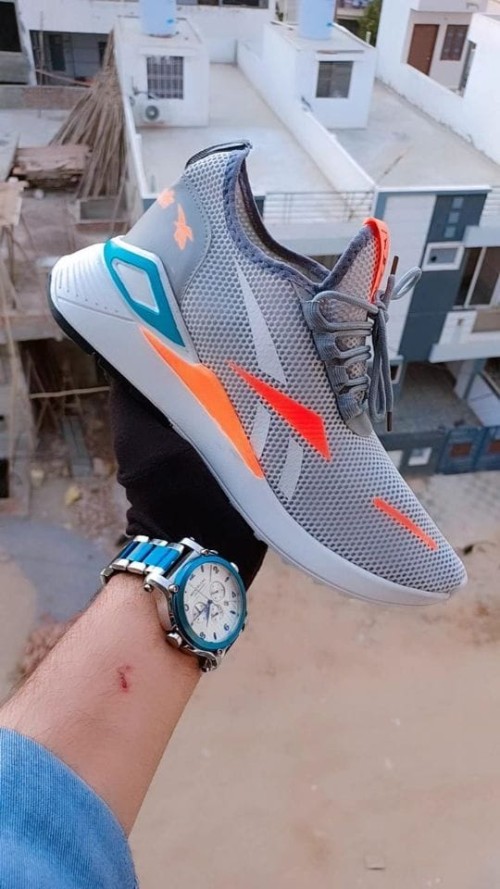 REEBOK SPORT SHOES.