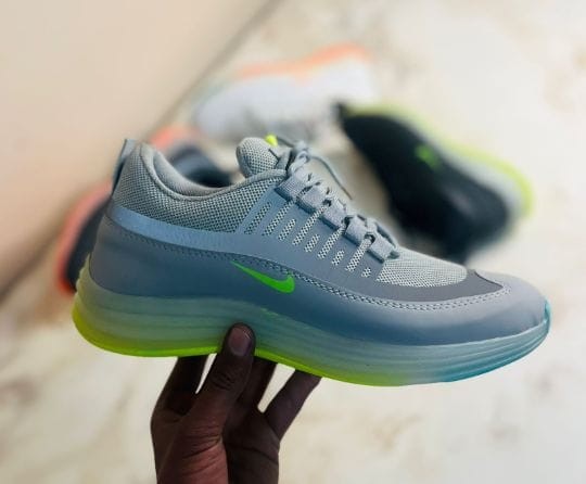  inspired by NIKE 6@ .