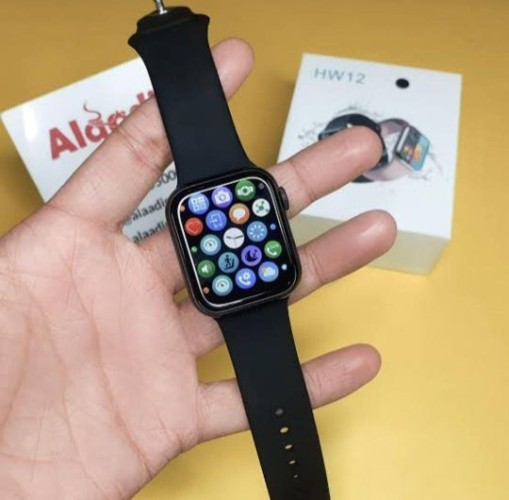 Apple watch Serice 6 MODEL HW12 .
