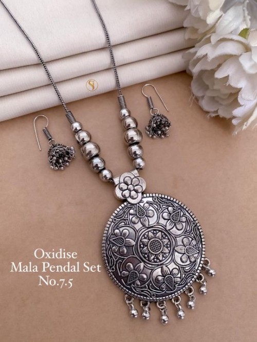 Traditional Oxidized Mala Pendant Set for Women | Antique Silver Finish | Ethnic Necklace with Match