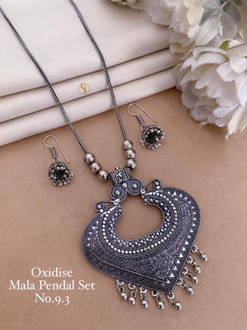 Traditional Oxidized Mala Pendant Set for Women | Antique Silver Finish | Ethnic Necklace with Match