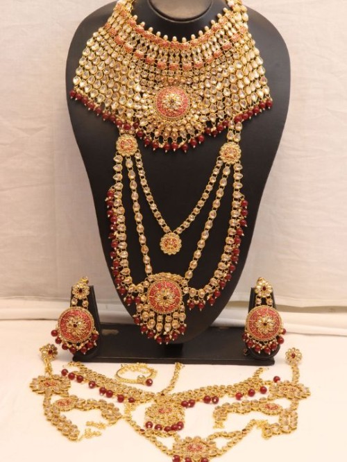 Bridel Jewellery Set .