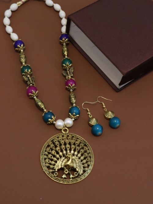 Designer Set.
