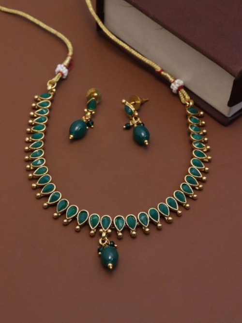Designer Neckless.