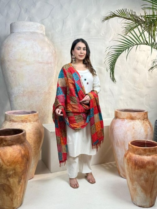 Women's Off-White Khadi Flex Cotton Embroidered Suit Set with Bandhani Crush Dupatta – Elegant Kurti