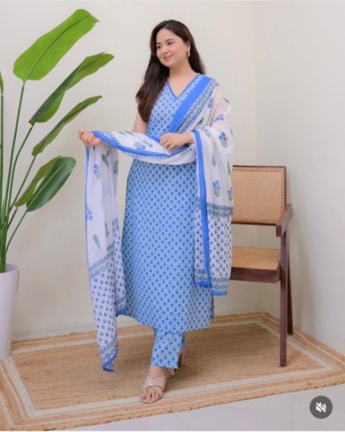 Women’s Designer Mul Cotton Suit Set (3-Piece) | Floral Printed Kurti with Both-Side Pockets, Matchi