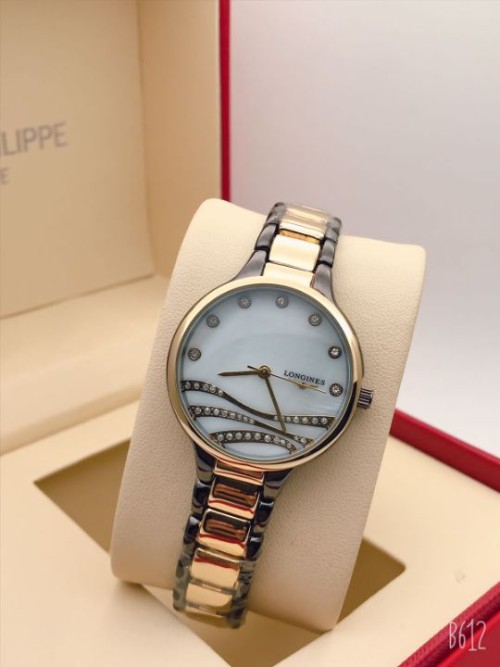Premium High Quality Chain Ladies Watch.