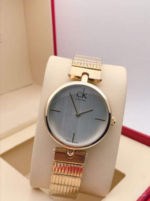 Premium High Quality Chain Ladies Watch.