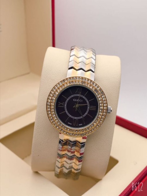 Premium High Quality Chain Ladies Watch.
