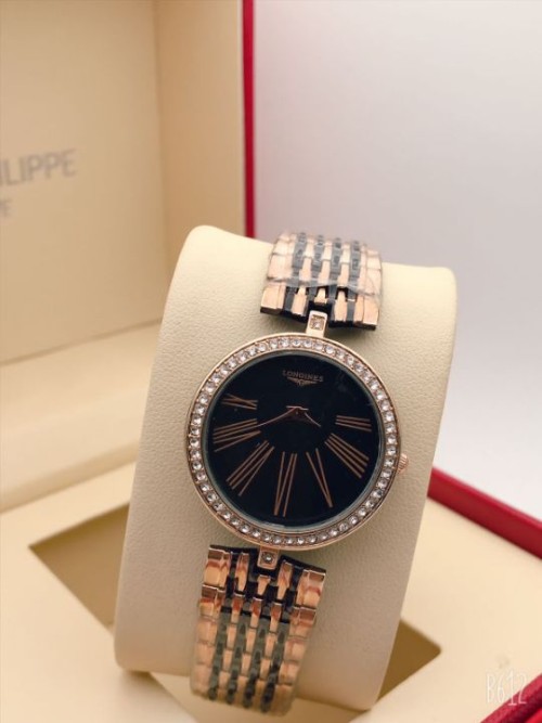Premium High Quality Chain Ladies Watch.