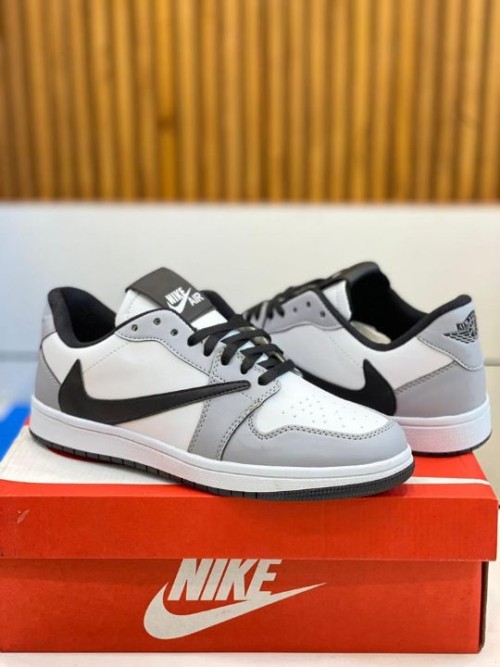 NIKE 6   @.
